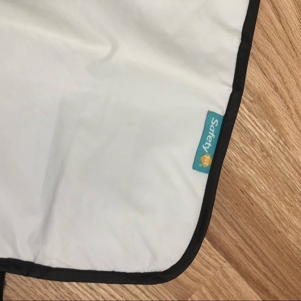 Fold Up Diaper Changing Pad & A&D Diaper Cream - Picture 5 of 5